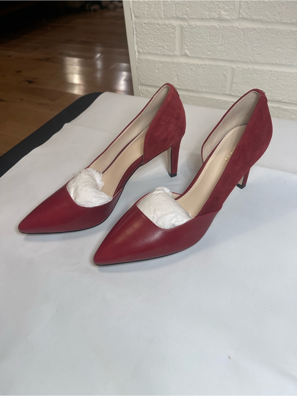Cole Haan Women's Burgundy Pointed-Toe Leather Pumps - Picture 9 of 16